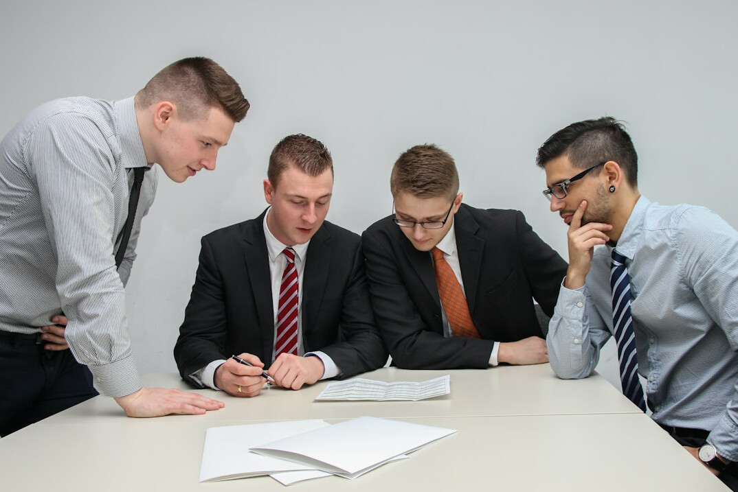 business team planning meeting